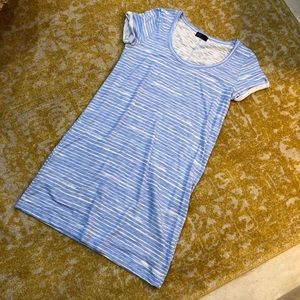 - Gap short sleeve T-shirt dress